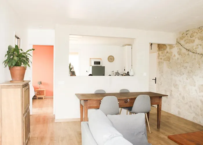 Le Puy Pin, 4 Personnes 펜션